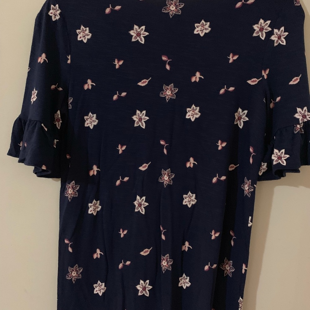 Loft Blouse 👚 - Picture 2 of 3